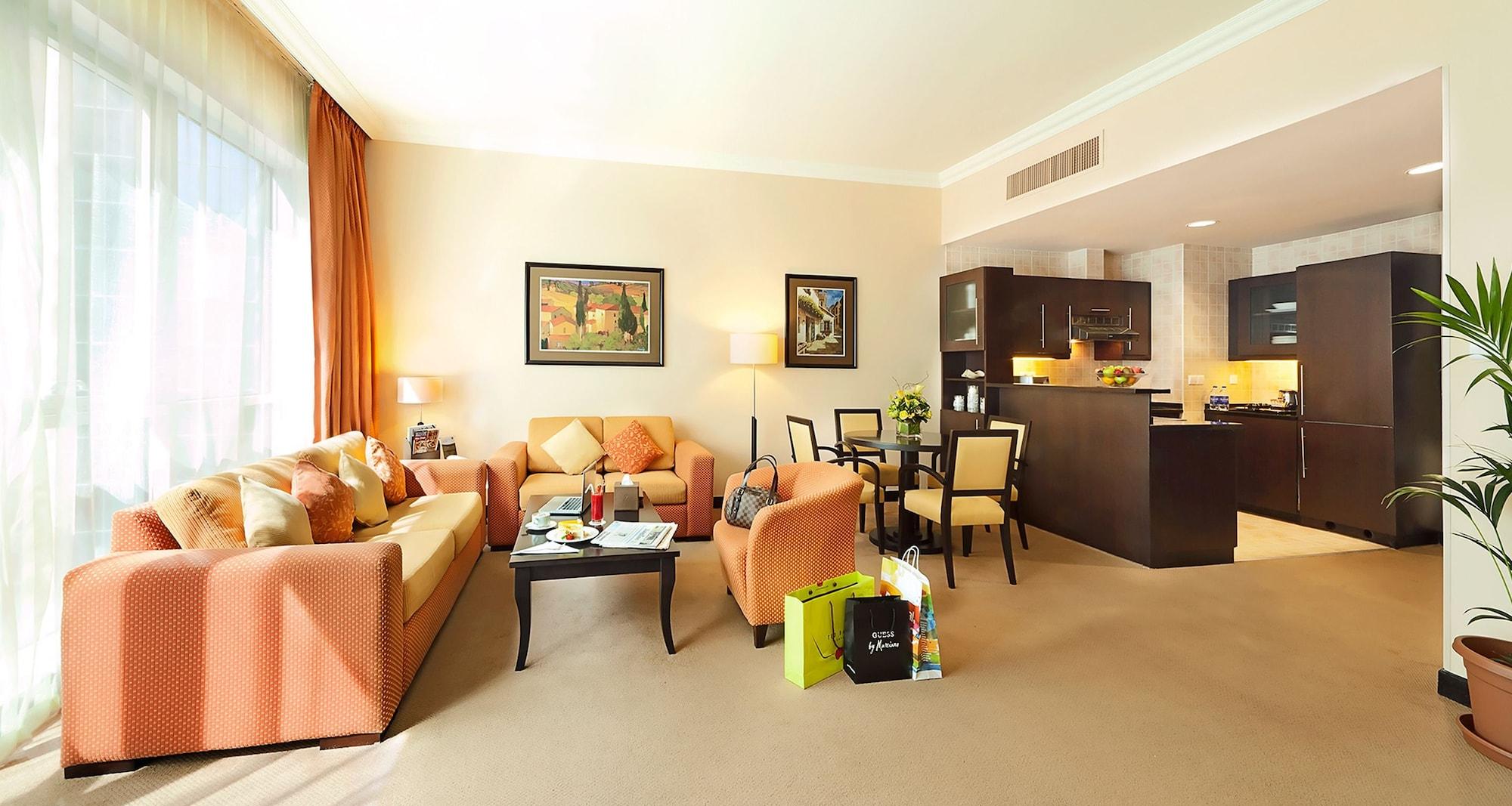 Al Manzel Hotel Apartments Abu Dhabi Exterior photo